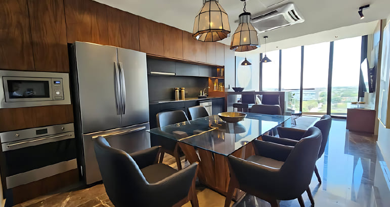 Airbnb - Departamento de Lujo en Mérida - Cocina y Comedor